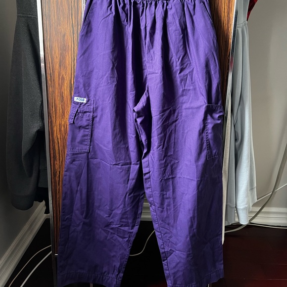 Centennial College Scrubs - Picture 9 of 10